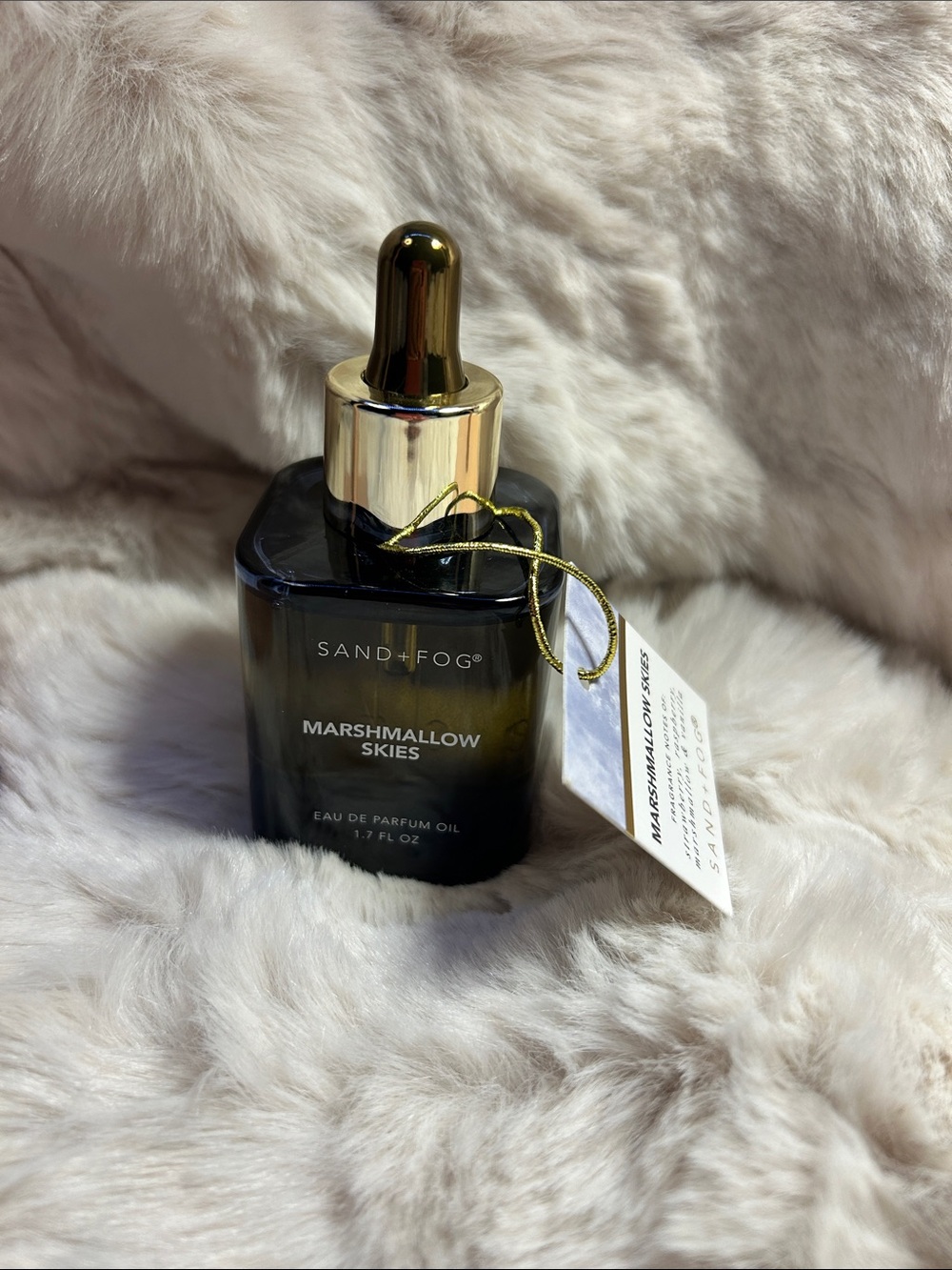 NWT Sand + Fog Marshmallow Skies Eau De Parfum Oil Dropper 1.7 oz - Picture 4 of 7